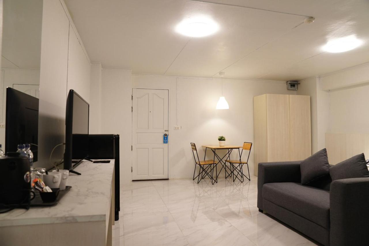 Inn View Place &